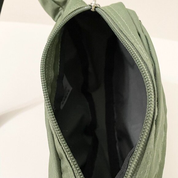 JanSport Green Waist Bag - Picture 10 of 16
